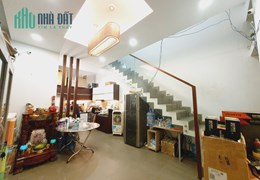 Bán nhà Q9, khu VIP phân lô, HXH 8m, 52m2, 4 tầng, cho thuê 10tr/tháng. Chỉ 5.5 tỷ.