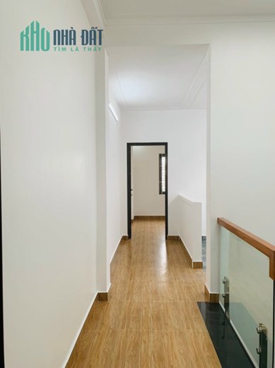 Bán nhà phố Khúc Thừa Dụ, diện tích 62m 3 tầng mới tinh độc lập, GIÁ 3.45 tỉ