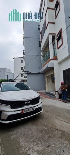 nhà mới THẠCH BÀN, GẦN PHỐ, XE 24 CHỖ ĐỖ CỬA, KINH DOANH. GIÁ RẺ