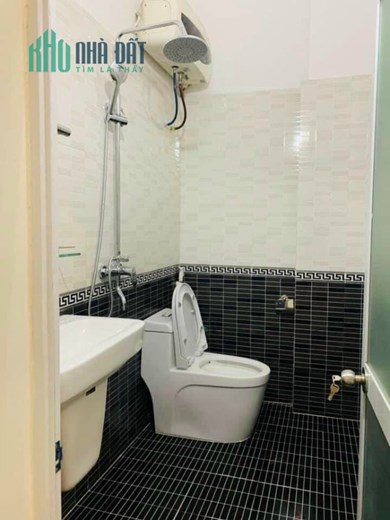 Bán nhà ngõ 71 Chợ Hàng Cũ, diện tích 60m 4 tầng độc lập mới, GIÁ 3.25 tỉ, sân cổng riêng