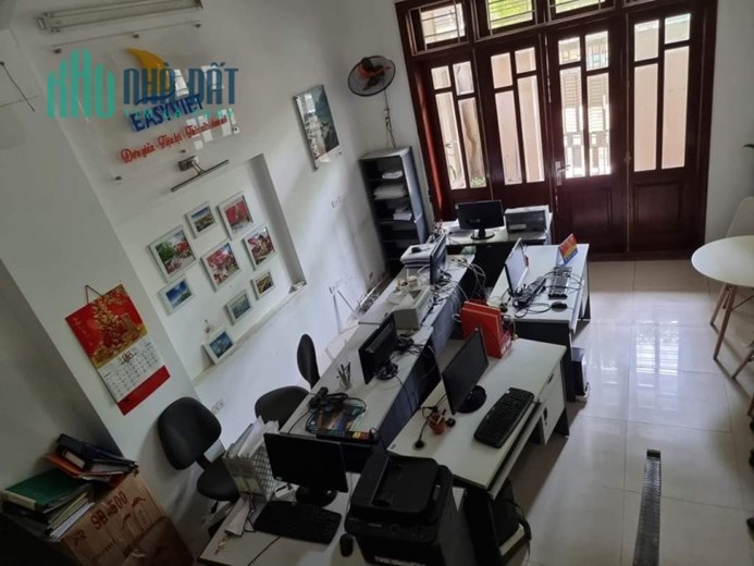Bán nhà Trần Cung, Cầu Giấy. 232m2x4; MT9m; giá 20 tỷ. Phương