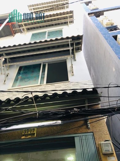 Cho thuê nhà nguyên căn 1 trệt 3 lầu hẻm 37 Hồ Thị Kỷ, Phường 1, Quận 10