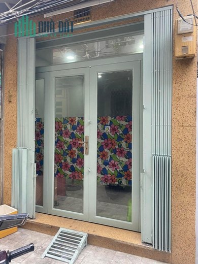 Cho thuê nhà nguyên căn 1 trệt 3 lầu hẻm 37 Hồ Thị Kỷ, Phường 1, Quận 10
