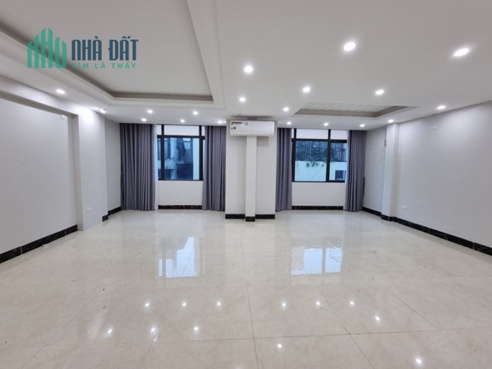 Bán nhà Lạc Long Quân, Tây Hồ. 74m2x8; MT7m; giá 25 tỷ. Phương