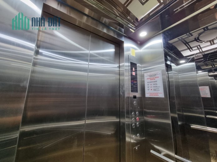 Bán nhà Lạc Long Quân, Tây Hồ. 74m2x8; MT7m; giá 25 tỷ. Phương