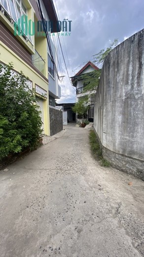 Bán nhà 2 tầng chợ Mới, Vĩnh Ngọc chỉ 2,3 tỷ