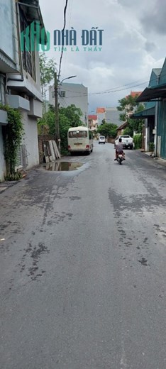 Cắt lỗ mảnh đất Đẹp lô góc, xe tải, Kim Chung, GIÁ 1.79 TỶ