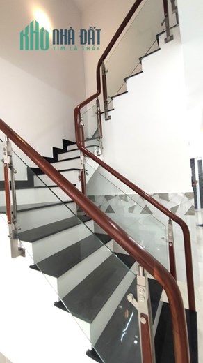 Bán Nhà Mới Đẹp - HXH  Quận 4 - 53m2 - 5PN - Sân thượng
