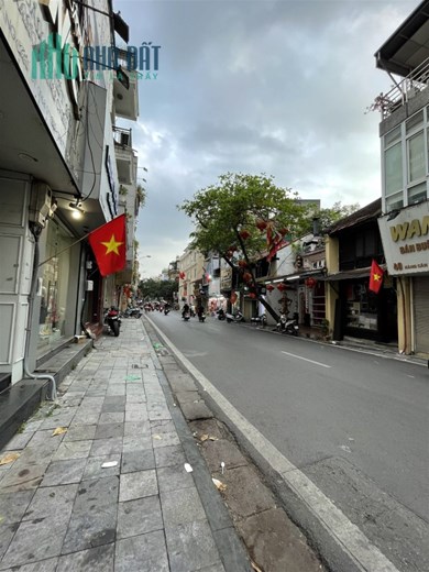 Bán nhà Mặt Phố Hàng Cân - Hoàn Kiếm Hà Nội 122m, 2 tầng, giá 75 tỷ.