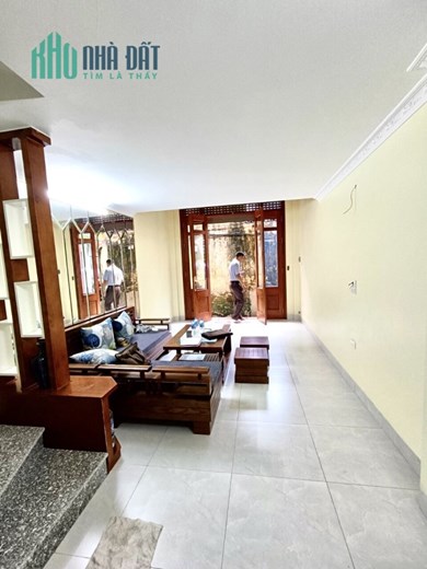 Bán nhà phố Cát Linh - Đống Đa, nhà mới 6 tầng, 10m ô tô, 20m ra mặt phố.