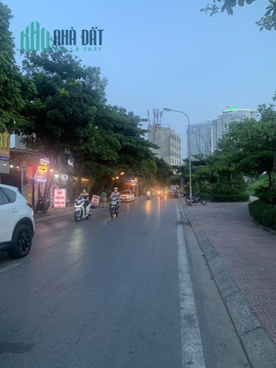 bán đất mặt phố Ngọc Thuỵ-Long Biên,diện tích 310m, mặt tiền 11m, full thổ cư
