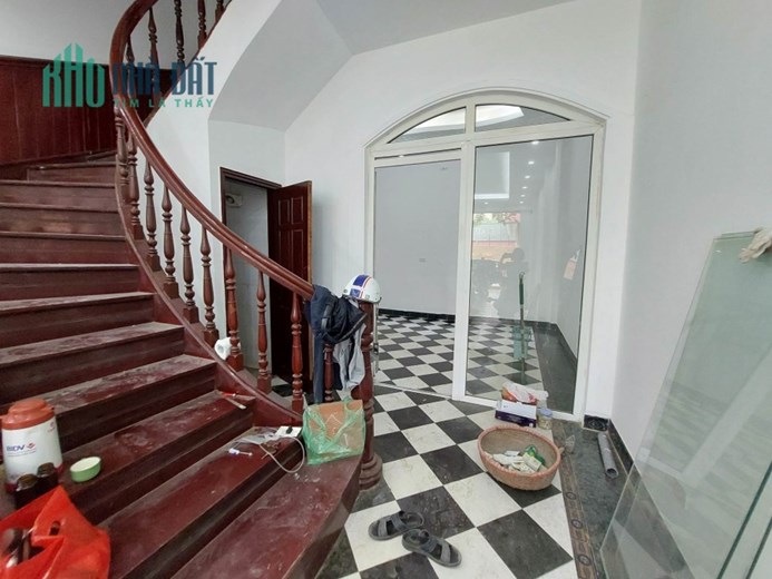 GẤP NGAYBán nhà Ngô Quyền PHÂN LÔ Ô TÔ, DÂN XÂY, GẦN PHỐ!Chỉ nhỉnh 6 tỷ