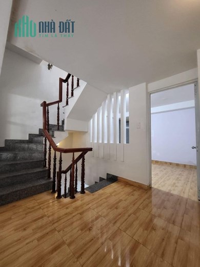 .Nhà Trưng Nữ Vương, K trước nhà 4m, 40m2, 2.5 tầng, 2.x tỷ
