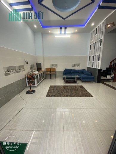 Bán nhà đẹp HXH-10m Trịnh Đình Trọng Tân phú 65m2 x3T chỉ 5.x tỷ