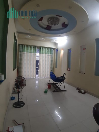 Bán Nhà 2 Tầng - Cổng Lớn - Ban Công Rộng - Nhỉnh 5 Tỷ - Hòa Hưng - Quận 10 - 0902934079
