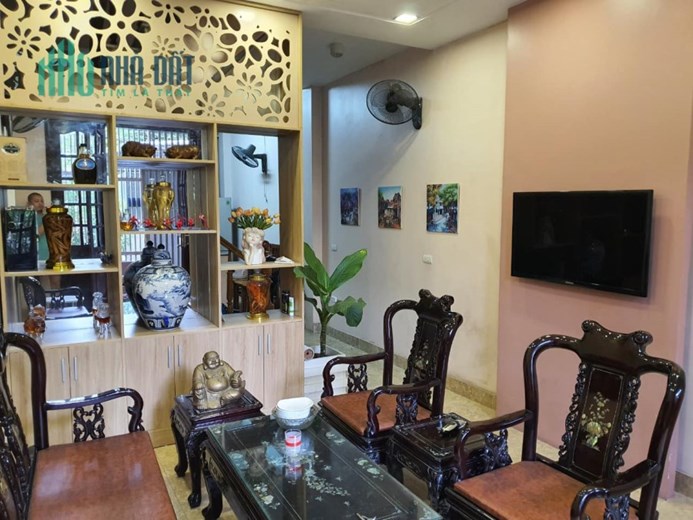 Bán nhà Nguyễn Thị Định 50m x 4 tầng, view hồ, 2 thoáng