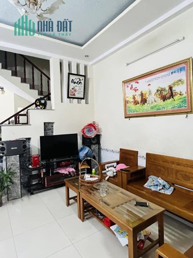 CHỈ 4.1 TỶ CÓ NHÀ 3 TẦNG 4X10 - 3PN, HXH - LÊ VĂN QUỚI.