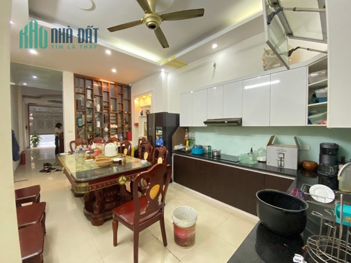 Tin nổi không? Nguyễn Chí Thanh, 2 mặt ngõ, oto, nhà đẹp, ngõ thông, 43m, 4T, 5.55 tỷ