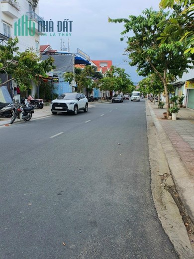 bán nhà Lương văn Can phường 2 vũng tàu vị trí gần bãi trước bãi sau vũng tàu chỉ mất 5 phút đi bộ