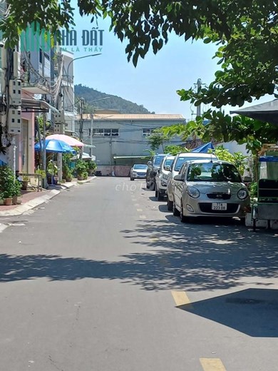 CHÍNH CHỦ CẦN BÁN NHÀ MẶT TIỀN VỊ TRÍ TRUNG TÂM.