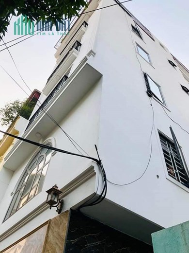 BÁN NHÀ THẠCH BÀN 35M 6 TẦNG mặt tiền 4,7M  GIÁ 3TỶ LÔ GÓC Ô TÔ VÀO NHÀ.