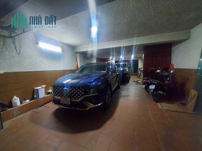 BÁN NHÀ TƯ ĐÌNH 150M 5 TẦNG  CHỈ 15 TỶ NHÀ PHÂN LÔ Ô TÔ TRÁNH, CÓ Ô CHỜ THANG MÁY DIỆN TÍCH RỘNG, Ở