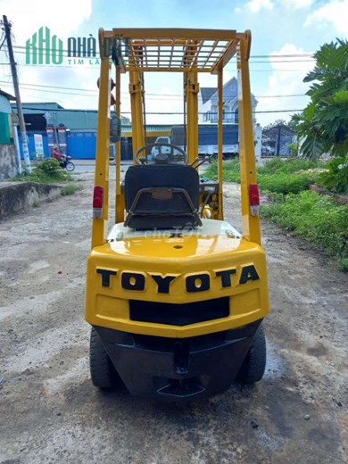 Toyota fd15 máy dầu số sàn khung nâng 4m Xã Tân Phú Trung, Huyện Củ Chi, Tp Hồ Chí Minh