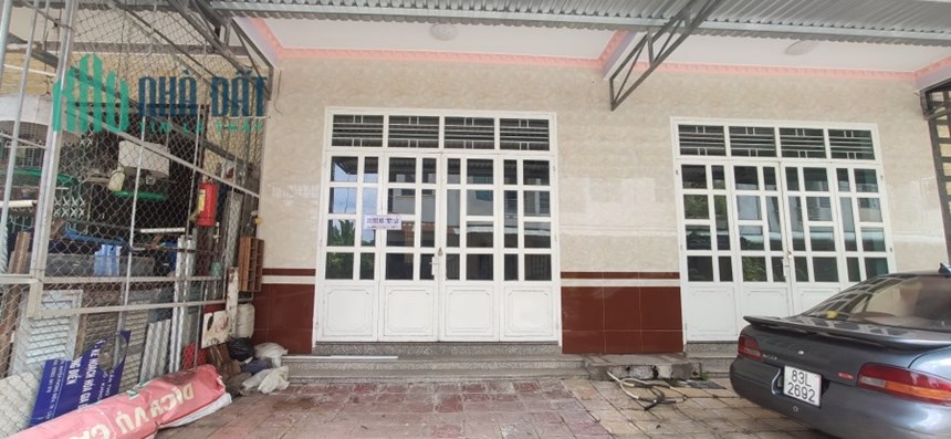 Chính chủ bán nhà liền kề có 5 phòng + tầng trệt rộng tại Phong Điền, Cần Thơ.
