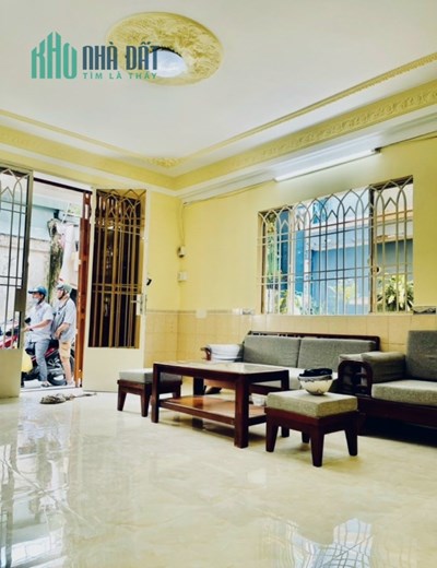 Nhà trệt 2 lầu 3PN3WC 4x16 bán 5,9 tỷ hẻm 4m