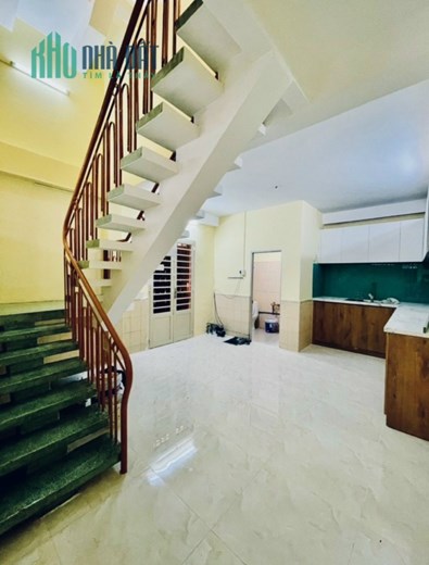 Nhà trệt 2 lầu 3PN3WC 4x16 bán 5,9 tỷ hẻm 4m
