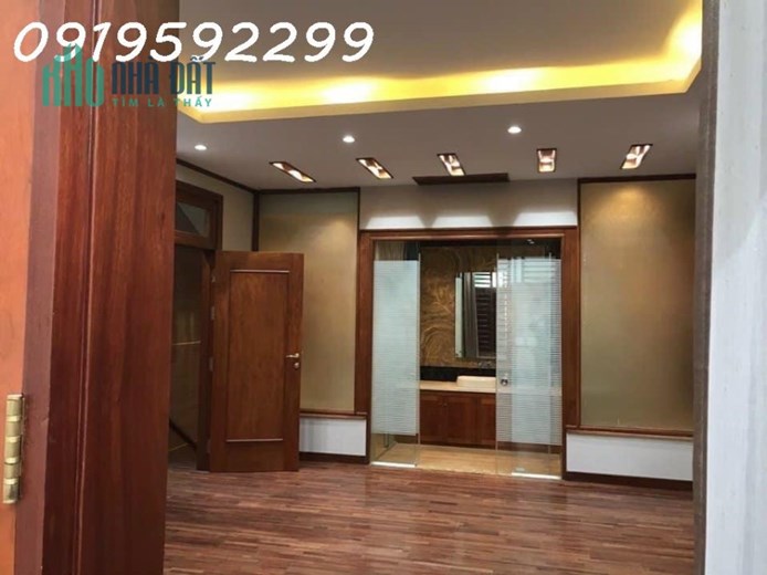 CHO THUÊ BIỆT THỰ LÔ GÓC PHỐ ĐỖ QUANG, CẦU GIẤY