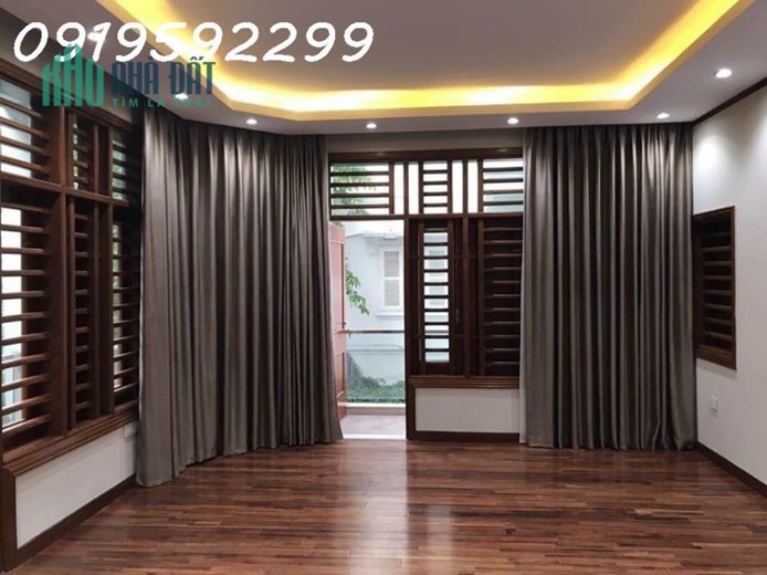CHO THUÊ BIỆT THỰ LÔ GÓC PHỐ ĐỖ QUANG, CẦU GIẤY