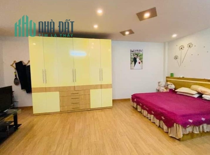 Bán gấp nhà Yên Hòa Cầu Giấy 68m x 7T x 8.7 tỷ, sát phố, ở và cho thuê
