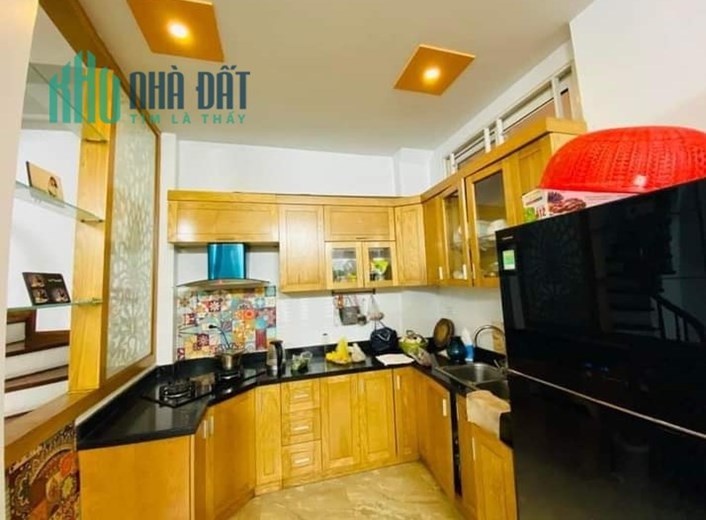 Bán gấp nhà Yên Hòa Cầu Giấy 68m x 7T x 8.7 tỷ, sát phố, ở và cho thuê