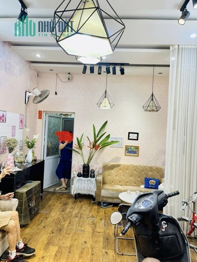 Bán Nhà Đống Đa 40m x 3 Tầng MT4m Ô Tô Đỗ Cửa Kinh Doanh Giá 5.7 Tỷ.
