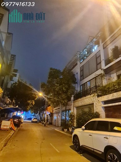 Cực phẩm Phân Lô Cầu Giấy, 80m2, MT: 6m, Vỉa hè, Kinh doanh đẳng cấp, Nội thất cao