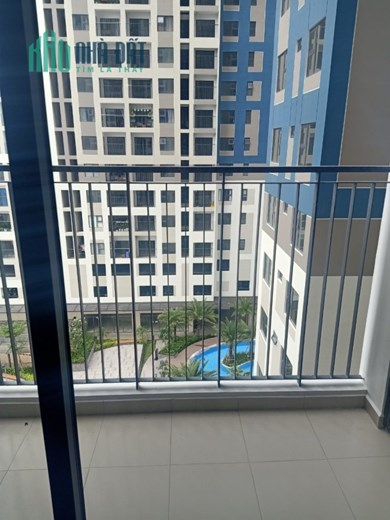 Cho thuê căn hộ Charm City 2PN 2WC ngay ngã tư 550
