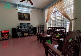 ĐẾN HẠN BANK - BÁN GẤP Quận 11, Hẻm Ô-tô, 5x14m, Sổ Đẹp, 9.5 TỶ Bán 6.4 TỶ