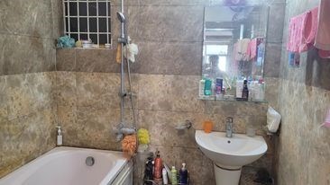 Bán gấp Chung cư Nam Chung Yên 72m sửa thành 3 ngủ được giá 2.63 tỷ.