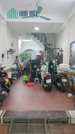 Bán nhà đường Cầu Giấy, Cầu Giấy. 56m2x5; giá 7.4 tỷ. Phương