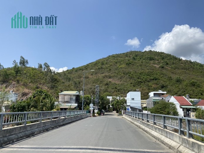 CẦN BÁN LÔ ĐẤT VIEW SÔNG TẮC TẠI XÃ VĨNH THÁI , TP NHA TRANG