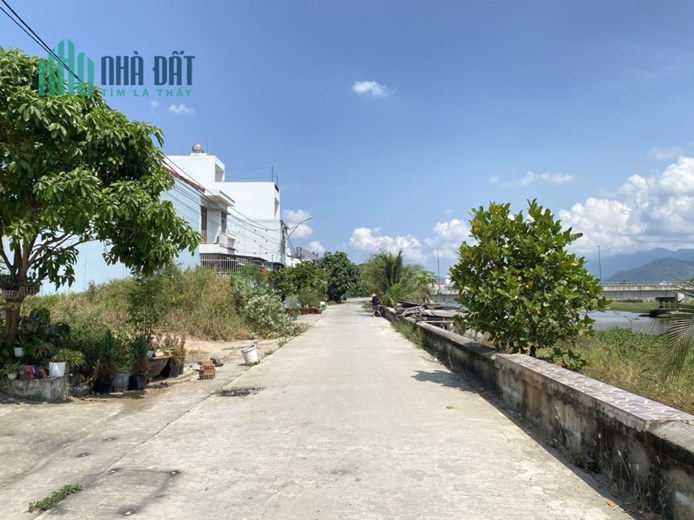 CẦN BÁN LÔ ĐẤT VIEW SÔNG TẮC TẠI XÃ VĨNH THÁI , TP NHA TRANG