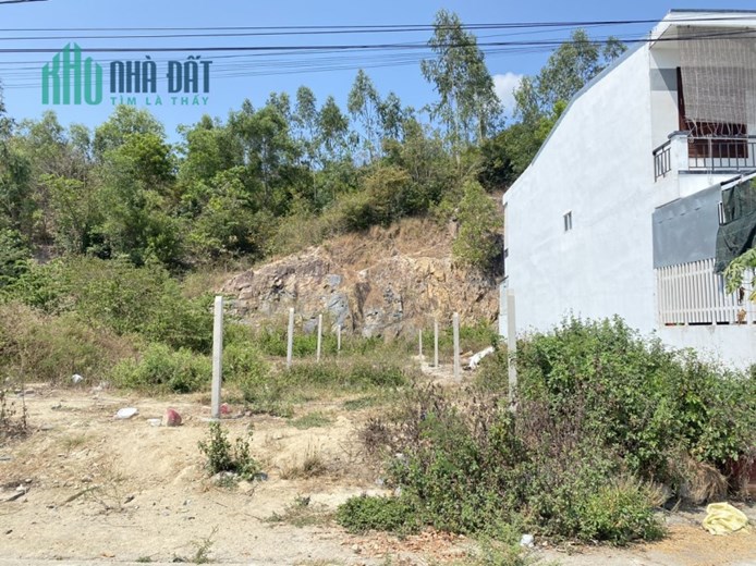 CẦN BÁN LÔ ĐẤT VIEW SÔNG TẮC TẠI XÃ VĨNH THÁI , TP NHA TRANG