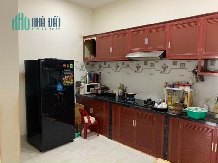 Bán Nhà Xã Diên Phú. Diên Khánh ✔️ Ngay khu dân cư nhiều nhà mới xây .
✔️Cách đường Hương Lộ 45 70m