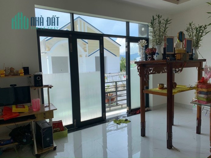 Bán Nhà Xã Diên Phú. Diên Khánh ✔️ Ngay khu dân cư nhiều nhà mới xây .
✔️Cách đường Hương Lộ 45 70m