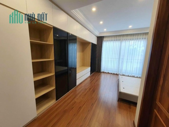 Bán gấp nhà bể bơi La Khê, Hà Đông, 30m2, 5 tầng ô tô đỗ cửa giá 3.x tỷ
