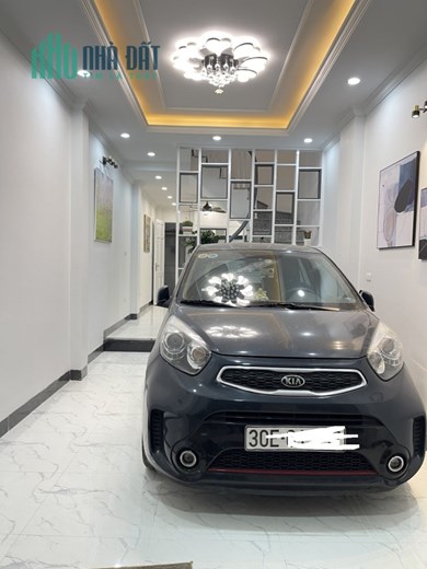 Bán nhà Thanh Xuân Bắc, Thanh Xuân, 40m2, 5 tầng, gara ô tô, phân lô nhỉnh 6 tỷ