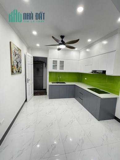 Bán nhà Thanh Xuân Bắc, Thanh Xuân, 40m2, 5 tầng, gara ô tô, phân lô nhỉnh 6 tỷ