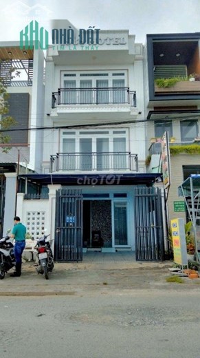 Bán NHÀ NGHỈ ĐANG KINH DOANH 1 trệt 2 lầu 10 phòng mặt tiền đường Nguyễn Việt Dũng. Gần bên địa