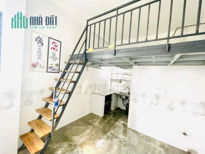Chủ cần chuyển nhượng nhà trệt lầu- 36 P.CHDV. P Linh Đông - thu 120 triệu